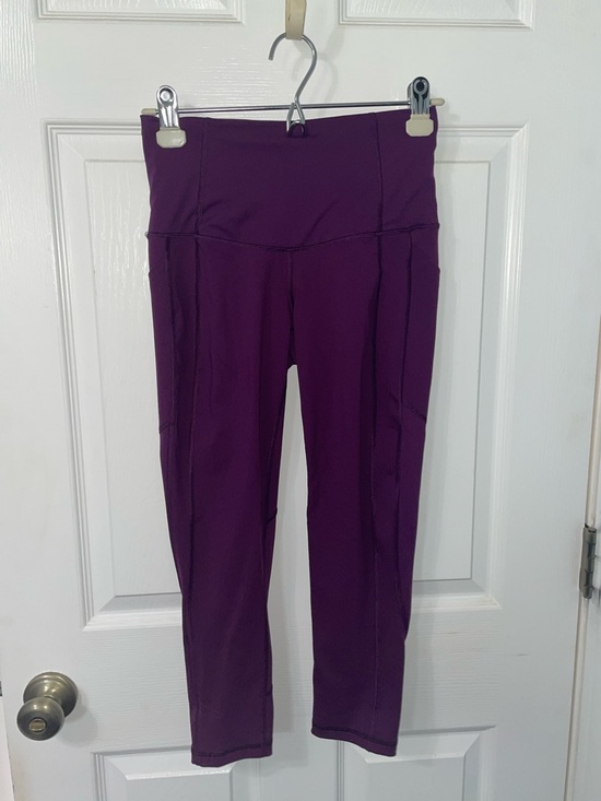 Victoria's Secret Pants - Victoria's Secret Knockout Purple High-Rise Capri Leggings